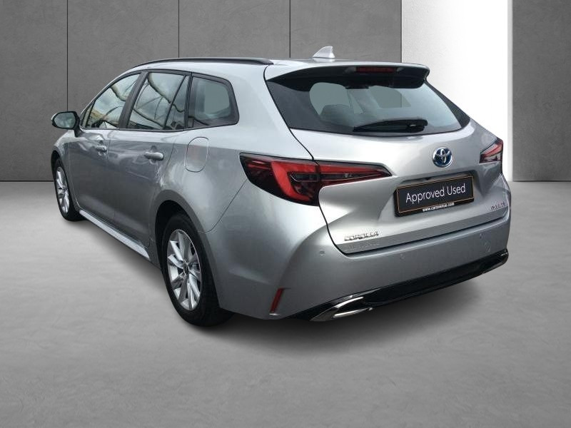 Used TOYOTA Corolla 1.8 Dynamic business pack +navi 2023 GREY € 29490 in Bertrange