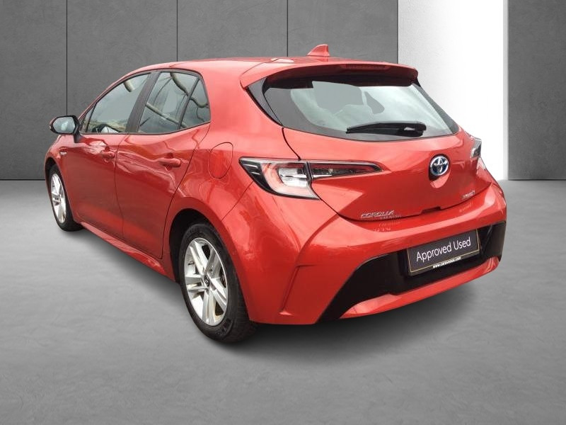 Used TOYOTA Corolla 1.8 HSD DYNAMIC 2019 BURGUNDY € 21900 in Bertrange