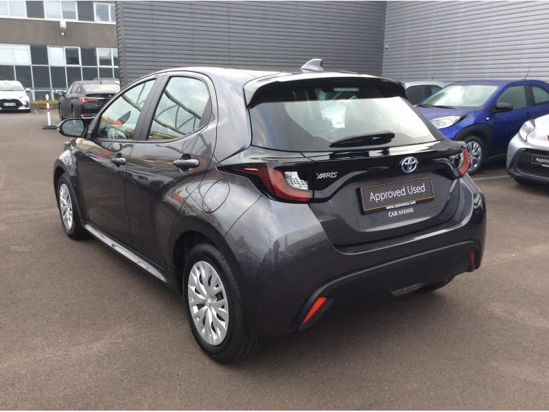 Occasion TOYOTA Yaris 15 5 d. 1.5 Hybrid e-CVT Dynamic 2023 GREY 21990 € à Bertrange