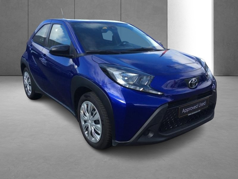 Used TOYOTA Aygo X 1.0L X play 2023 BLUE € 14900 in Bertrange