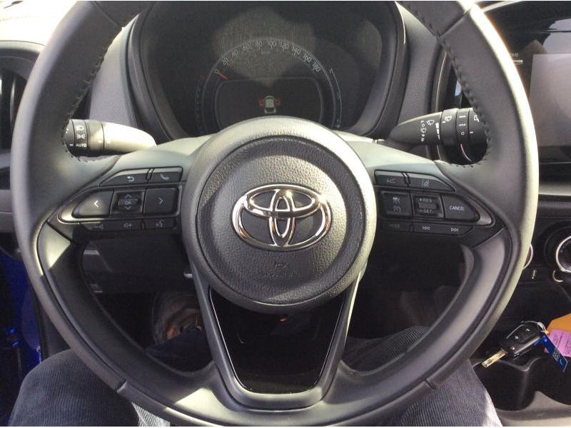 Used TOYOTA Aygo X 1.0L X play 2023 BLUE € 14900 in Bertrange