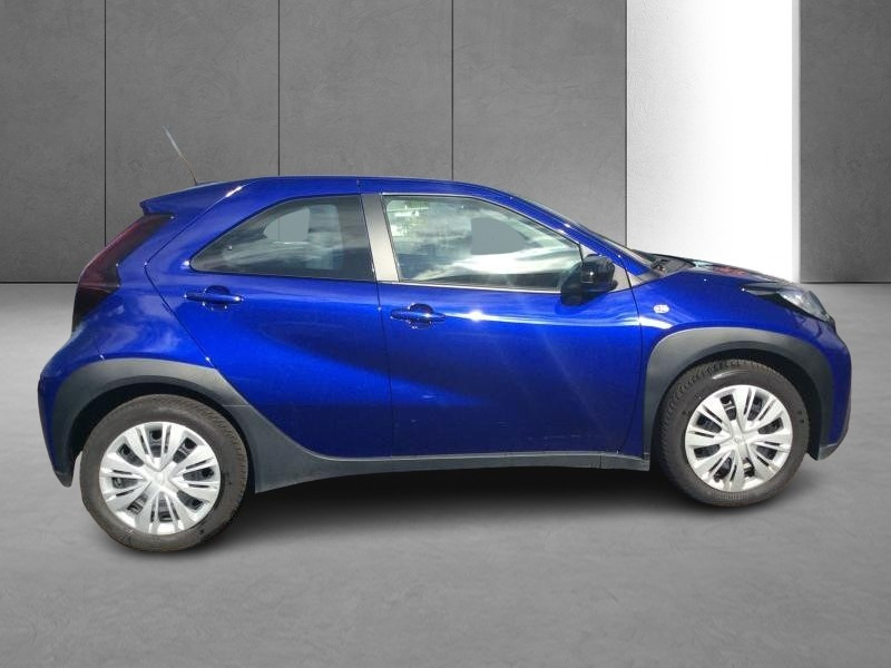 Occasion TOYOTA Aygo X 1.0L X play 2023 BLUE 14900 € à Bertrange