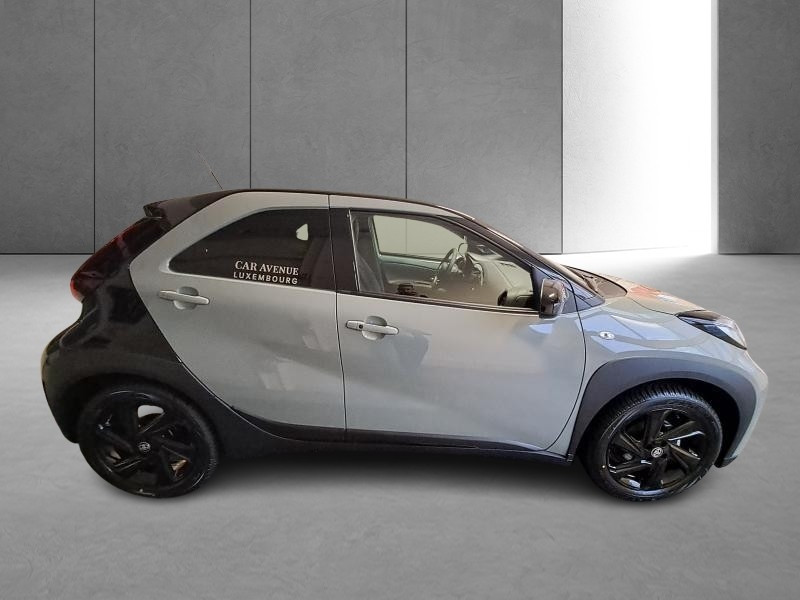 Used TOYOTA Aygo X 1.0L essence CVT Black Edition 2024 GREEN € 21275 in Schifflange