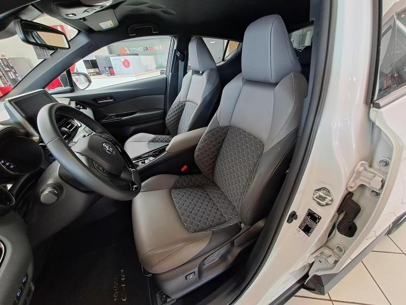 Occasion TOYOTA C-HR 1.8L Hybrid 122cv C-HIC Bi-Tone + Navi 2023 WHITE 31990 € à Schifflange