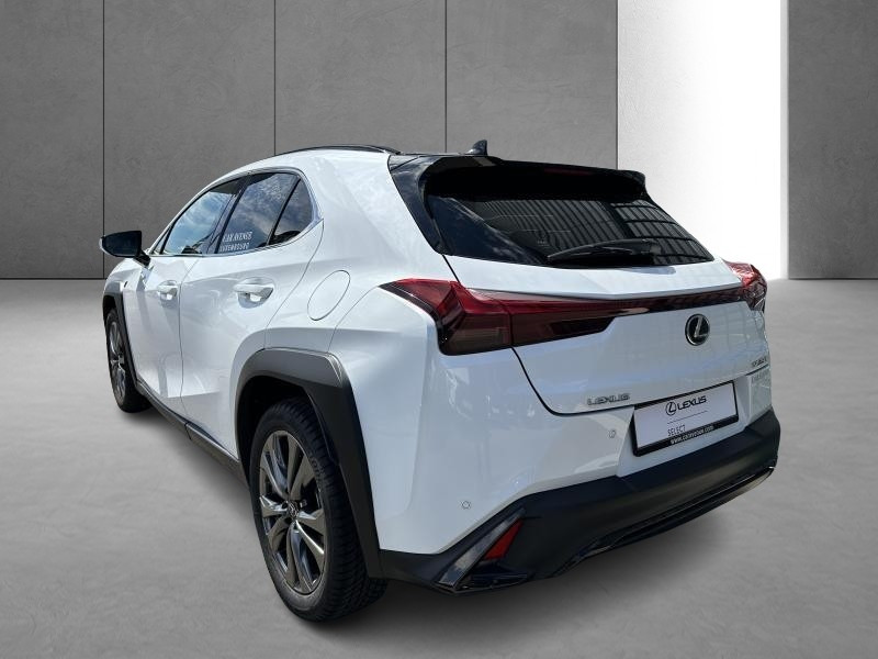 Occasion LEXUS UX 2.0L HEV F SPORT Design 2023 WHITE 38790 € à Bertrange