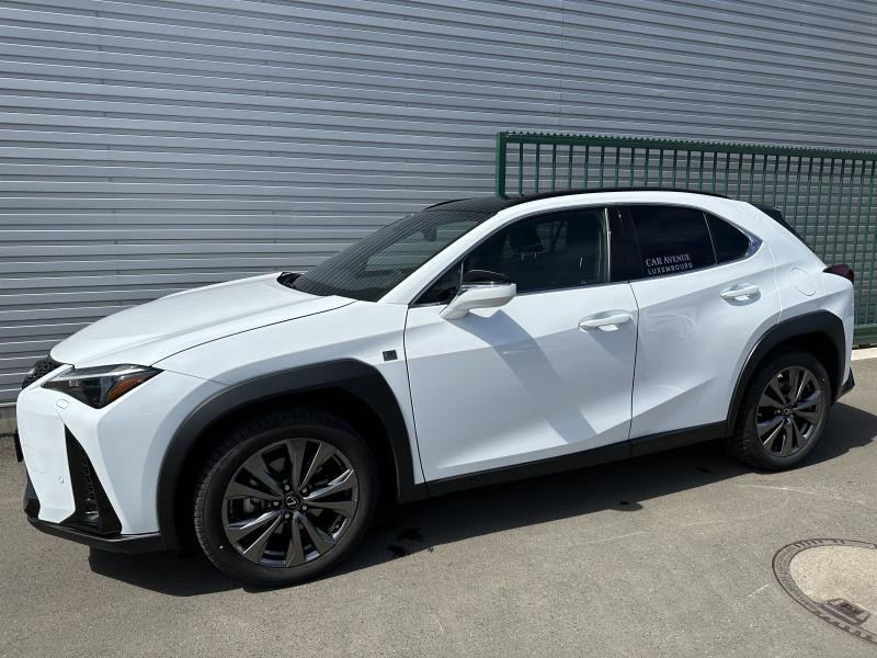 Occasion LEXUS UX 2.0L HEV F SPORT Design 2023 WHITE 38790 € à Bertrange