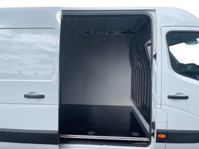 Used NISSAN Interstar Fg N CONNECTA 2023 WHITE € 28490 in Schifflange