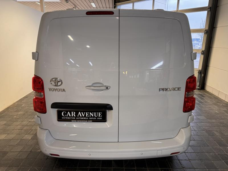 Used TOYOTA PROACE 2.0 HDI 177cv Medium - CONFORT 2025 WHITE € 36490 in Schifflange