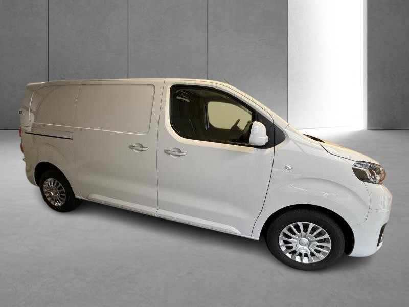 Used TOYOTA PROACE 2.0 HDI 177cv Medium - CONFORT 2025 WHITE € 36490 in Schifflange