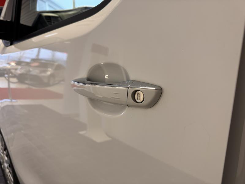 Used TOYOTA PROACE 2.0 HDI 177cv Medium - CONFORT 2025 WHITE € 36490 in Schifflange