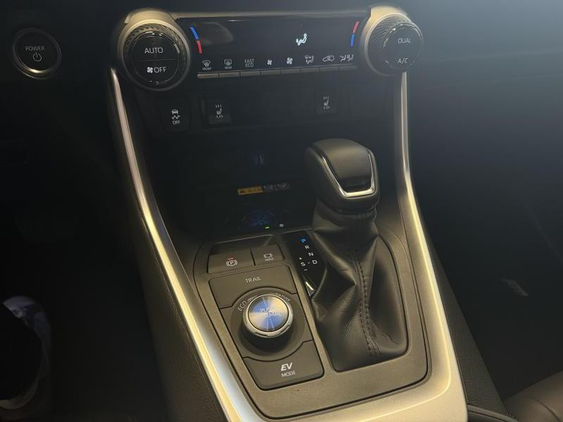Used TOYOTA RAV4 2.5 Hybrid AWD e-CVT Style Plus AWD  WHITE € 52990 in Schifflange