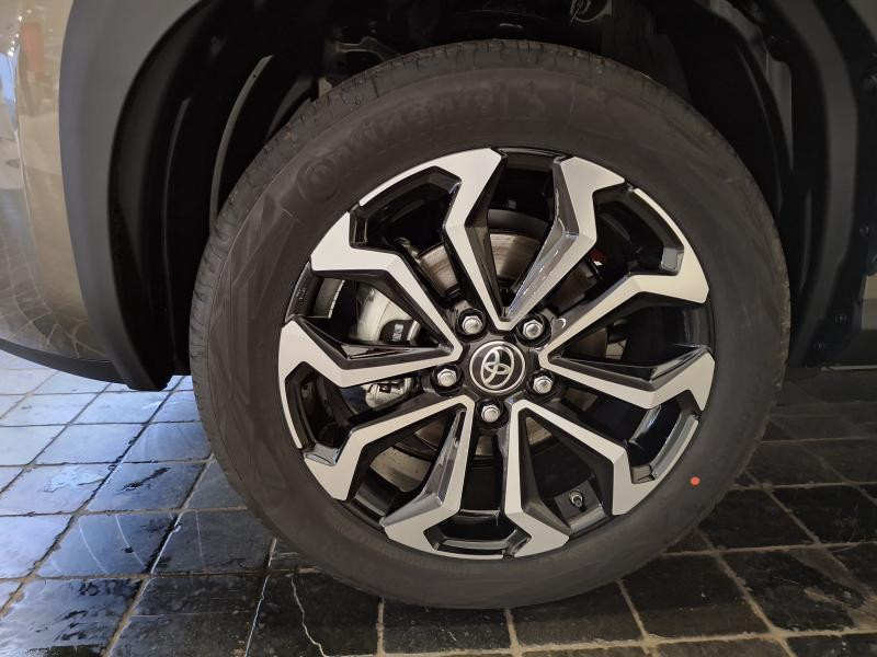 Used TOYOTA Yaris Cross 1.5 Hybrid 130cv Dynamic Plus 2025 BRONZE € 32990 in Schifflange