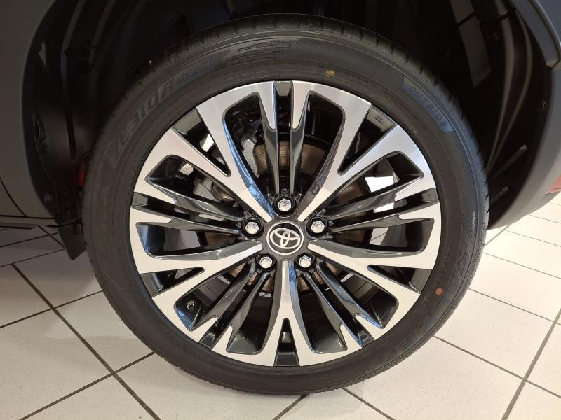 Used TOYOTA Yaris Cross 1.5 Hybrid 130cv ELEGANT  RED € 38499 in Schifflange