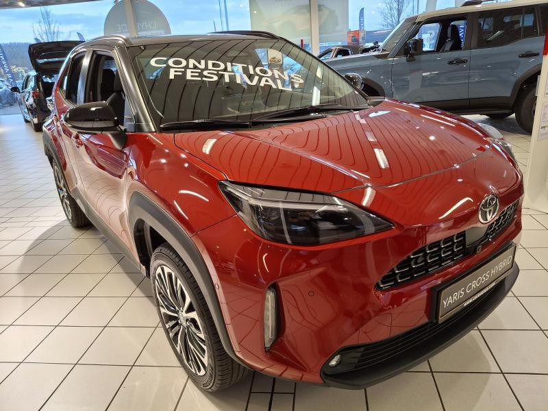 Used TOYOTA Yaris Cross 1.5 Hybrid 130cv ELEGANT  RED € 38499 in Schifflange