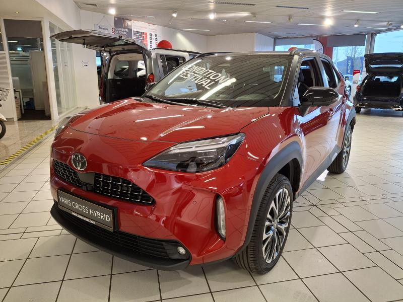 Used TOYOTA Yaris Cross 1.5 Hybrid 130cv ELEGANT  RED € 38499 in Schifflange