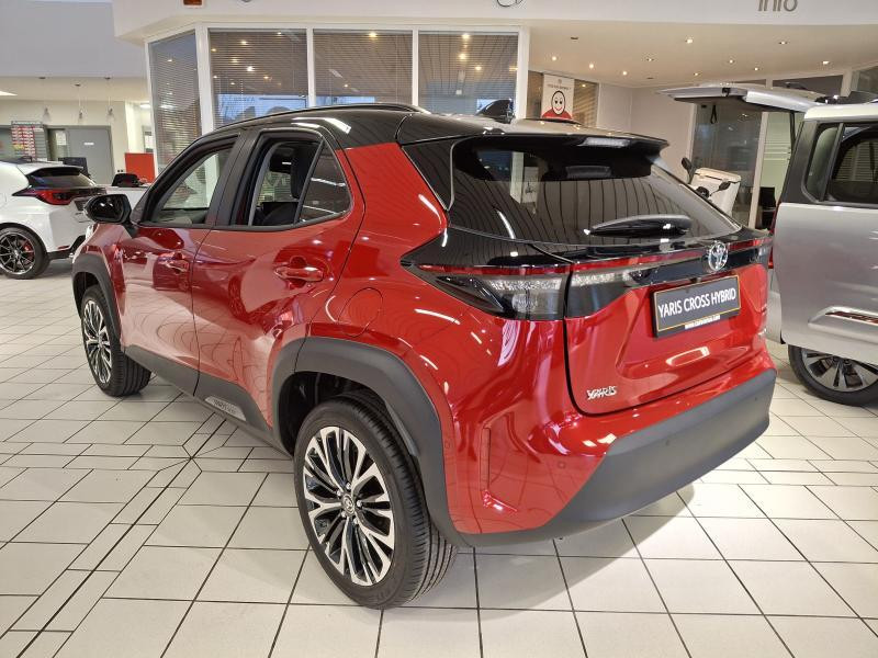 Used TOYOTA Yaris Cross 1.5 Hybrid 130cv ELEGANT  RED € 38499 in Schifflange