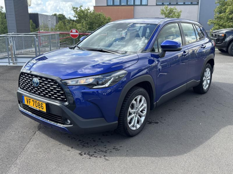Used TOYOTA Corolla Cross 2.0 Dynamic 2,0 + Safety Pack 2024 BLUE € 32490 in Bertrange