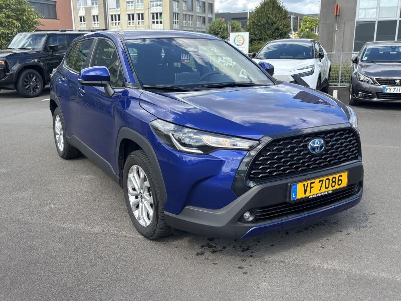 Used TOYOTA Corolla Cross 2.0 Dynamic 2,0 + Safety Pack 2024 BLUE € 32490 in Bertrange