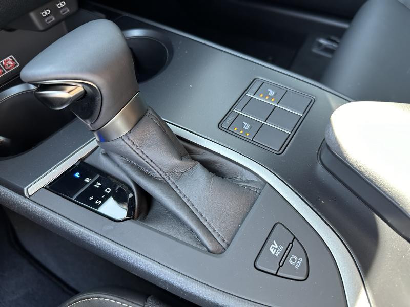 Occasion LEXUS UX 2.0L HEV F SPORT Design 2023 BLACK 37490 € à Bertrange