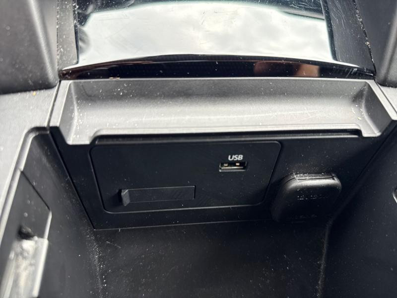 Used MAZDA 3 Skyactiv G 2019 RED € 17990 in Schifflange