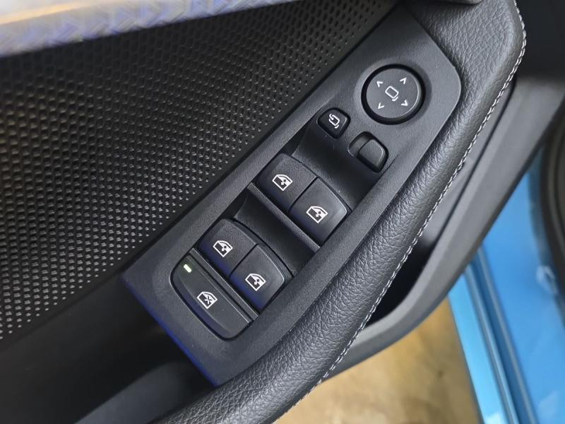 Used BMW Serie 1 120 DIESEL Xdrive 2020 BLUE € 23990 in Schifflange