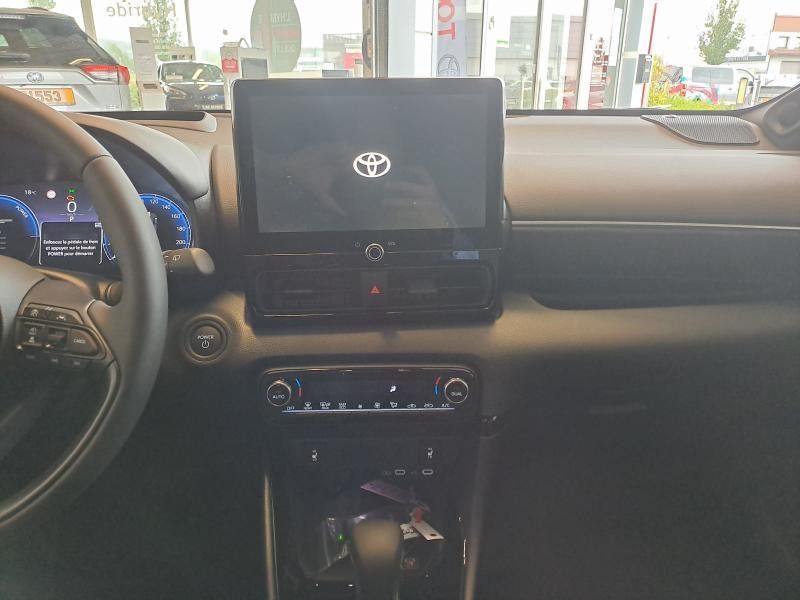 Occasion TOYOTA Yaris 1.5 Hybrid 130cv Style 2024 RED 28490 € à Schifflange
