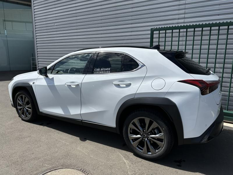 Occasion LEXUS UX 2.0L HEV F SPORT Design 2023 WHITE 37290 € à Bertrange