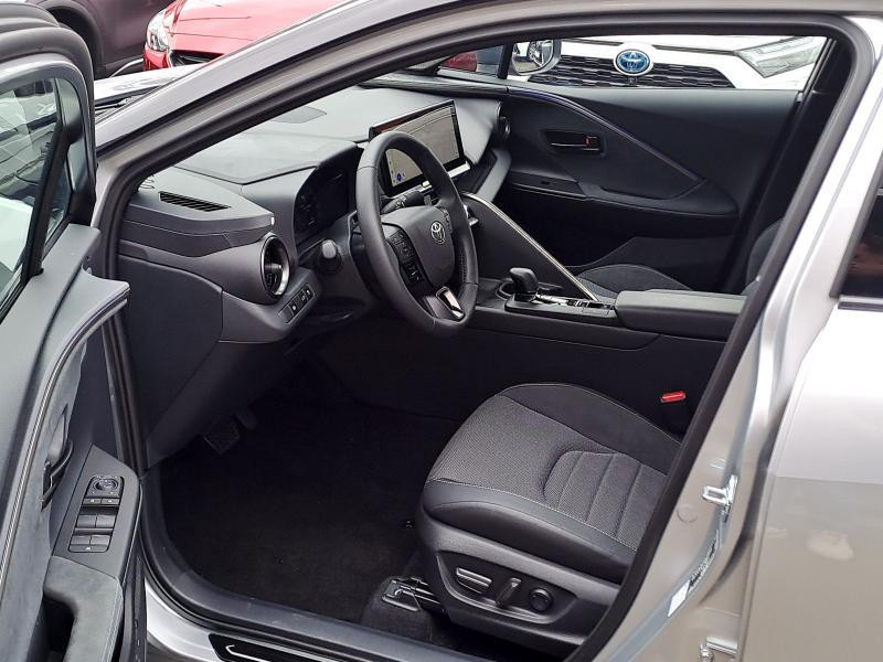 Used TOYOTA C-HR 1.8 PREMIUM 2024 GREY € 37690 in Bertrange