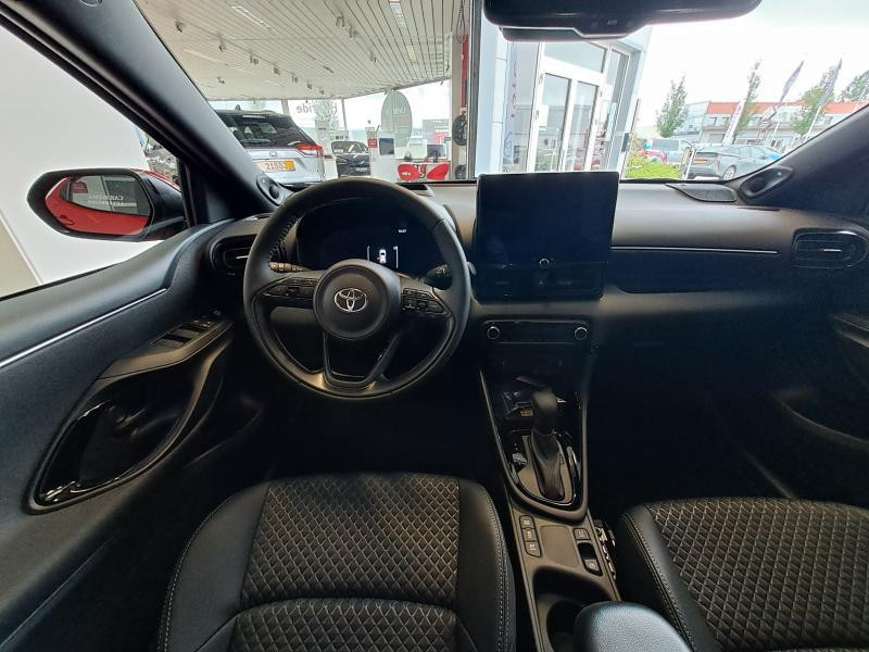 Occasion TOYOTA Yaris 1.5 Hybrid 130cv Style 2024 RED 28490 € à Schifflange