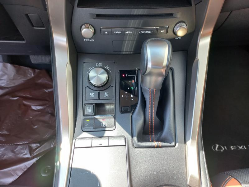 Used LEXUS NX 2500 Executive 2020 BURGUNDY € 31990 in Bertrange