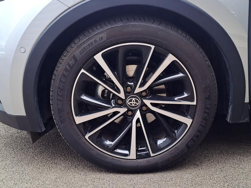 Used TOYOTA C-HR 1.8 PREMIUM 2024 GREY € 37690 in Bertrange