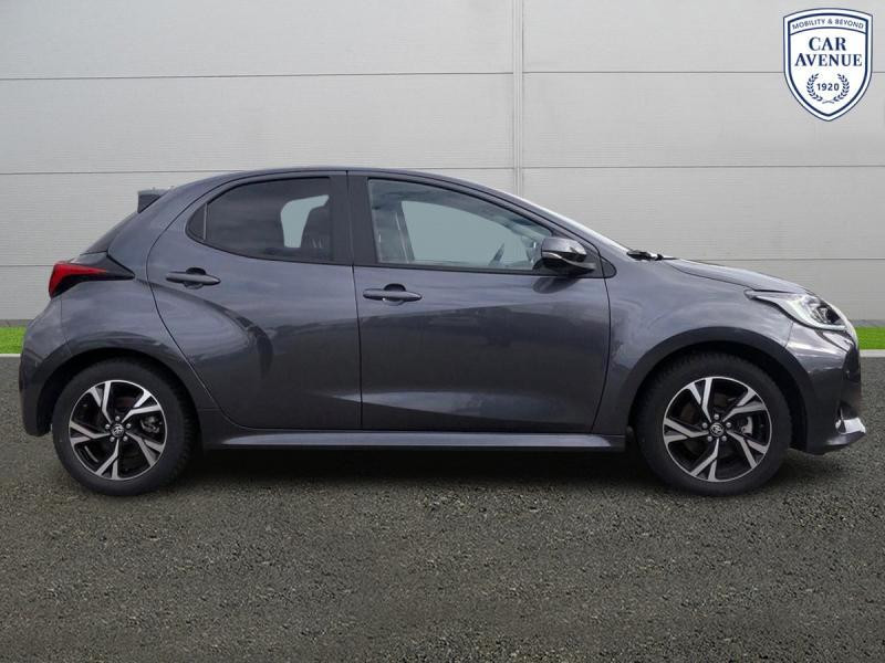 Used TOYOTA Yaris IV 5 d. 1.5 Hybrid e-CVT Iconi 2024 GREY € 24990 in Schifflange