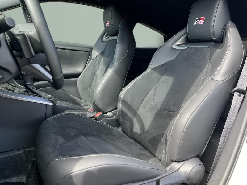 Occasion TOYOTA Yaris 1.6 Yaris GR Four New 2024 WHITE 52990 € à Bertrange