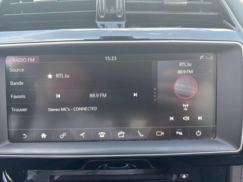 Used JAGUAR F-Pace Portfolio 2017 BLUE € 23490 in Schifflange