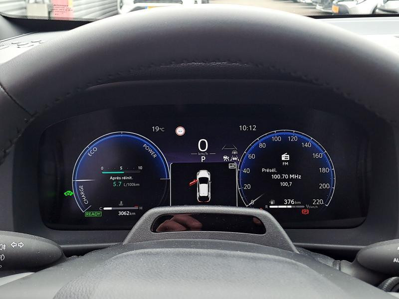 Used TOYOTA C-HR 1.8 PREMIUM 2024 GREY € 37690 in Bertrange