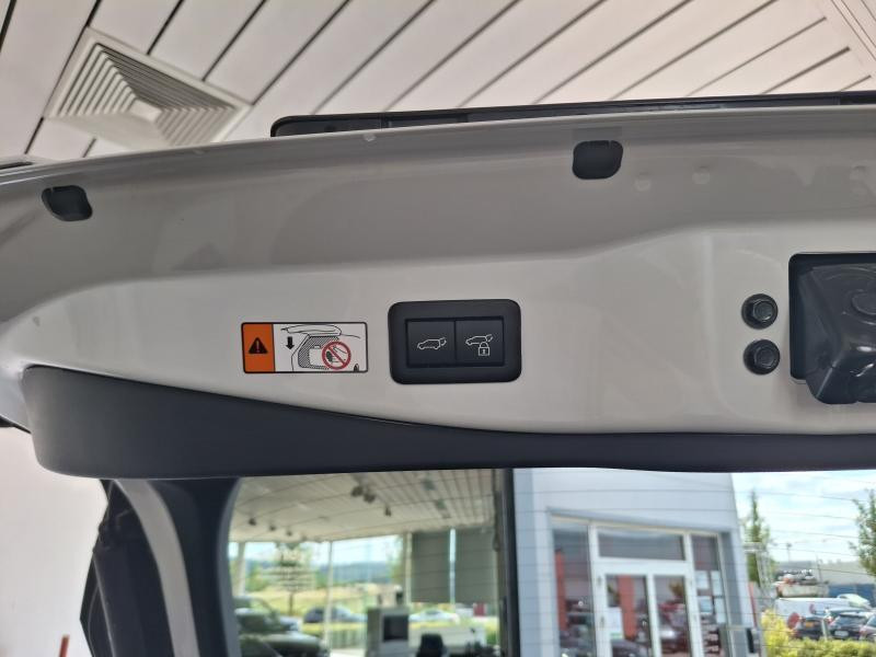 Used TOYOTA C-HR 2.0 PHV Elite PHEV 2025 WHITE € 41490 in Schifflange