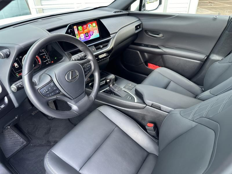 Occasion LEXUS UX 2.0L HEV F SPORT Design 2023 GREY 36800 € à Bertrange