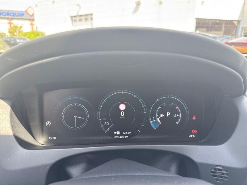 Used JAGUAR F-Pace Portfolio 2017 BLUE € 23490 in Schifflange