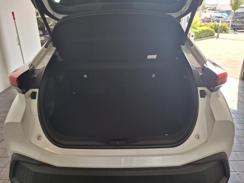 Used TOYOTA C-HR 2.0 PHV Elite PHEV 2025 WHITE € 41490 in Schifflange