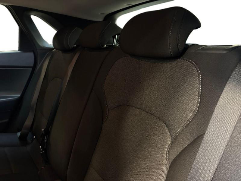 Occasion HYUNDAI i30 1.6 MHYRIDE . 2021 BEIGE 15990 € à Schifflange