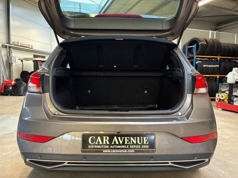 Occasion HYUNDAI i30 1.6 MHYRIDE . 2021 BEIGE 15990 € à Schifflange