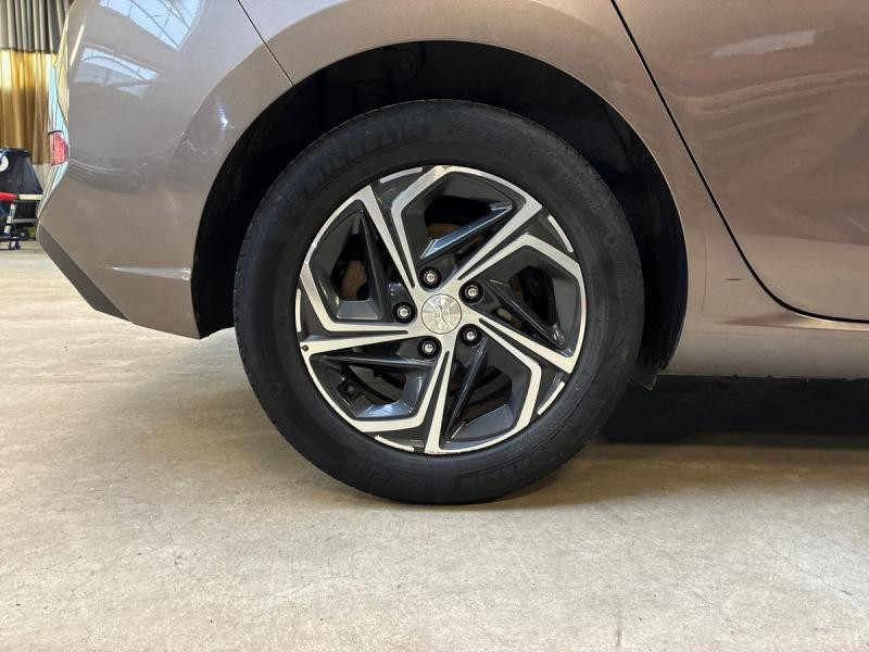Occasion HYUNDAI i30 1.6 MHYRIDE . 2021 BEIGE 15990 € à Schifflange