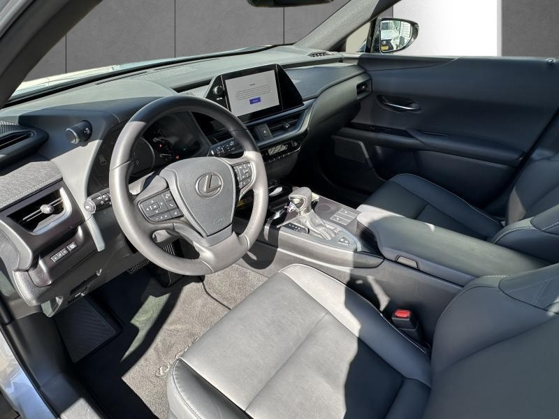 Occasion LEXUS UX 2.0L HEV F SPORT Design 2023 WHITE 37500 € à Bertrange