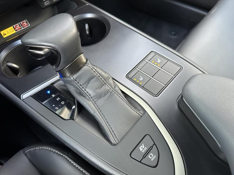 Occasion LEXUS UX 2.0L HEV F SPORT Design 2023 WHITE 37290 € à Bertrange