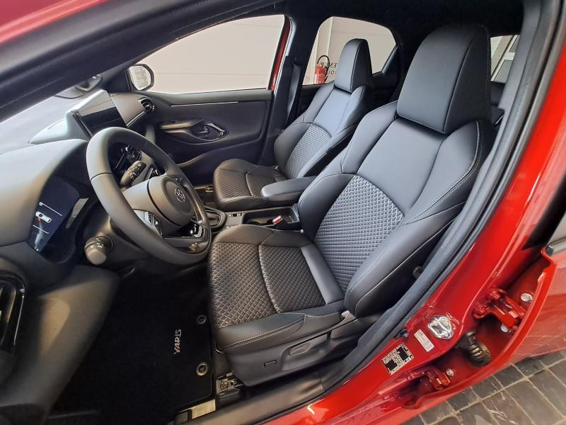 Occasion TOYOTA Yaris 1.5 Hybrid 130cv Style 2024 RED 28490 € à Schifflange