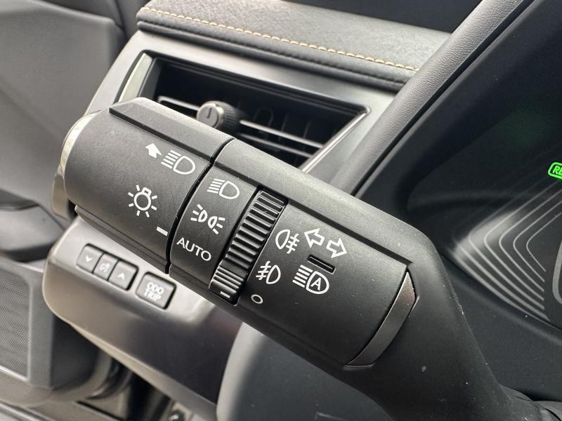 Used LEXUS UX 2.0L HEV F SPORT Design 2023 BLACK € 37490 in Bertrange