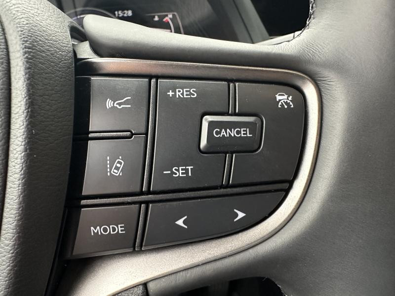 Used LEXUS UX 2.0L HEV F SPORT Design 2023 BLACK € 37490 in Bertrange