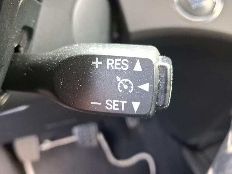 Used TOYOTA Yaris Yaris 2019 WHITE € 13990 in Schifflange