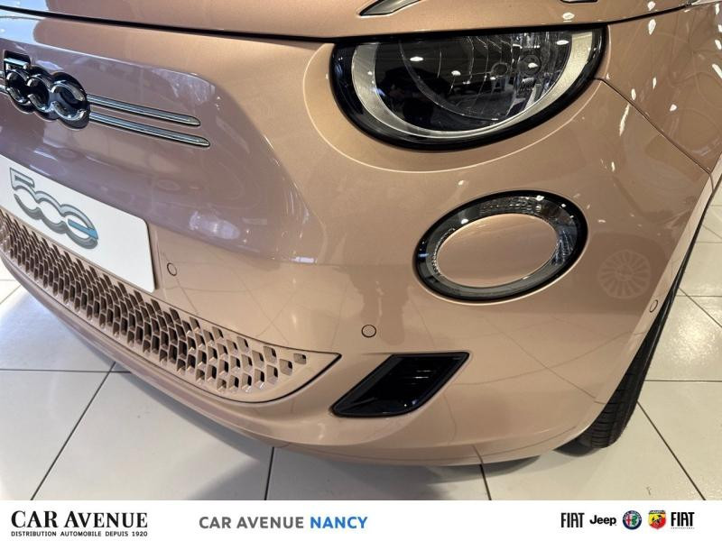 Occasion FIAT 500C e 95ch Pack Confort ** Bonus écologique particulier de 4000€ déduit ** 2024 Rose Gold métal 27890 € à Nancy