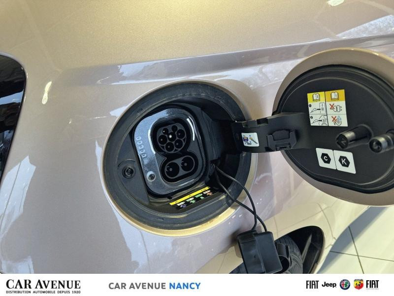 Occasion FIAT 500C e 95ch Pack Confort ** Bonus écologique particulier de 4000€ déduit ** 2024 Rose Gold métal 27890 € à Nancy